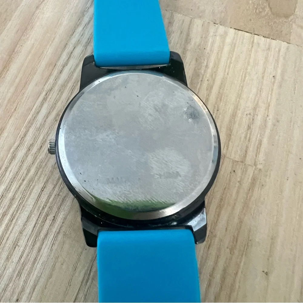 Unbranded blue and black watch NEW BATTERY